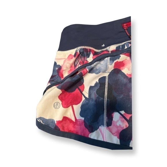 LULULEMON run: speed short *4-way
Stretch inky floral ghost inkwell bumble berry - Picture 11 of 12